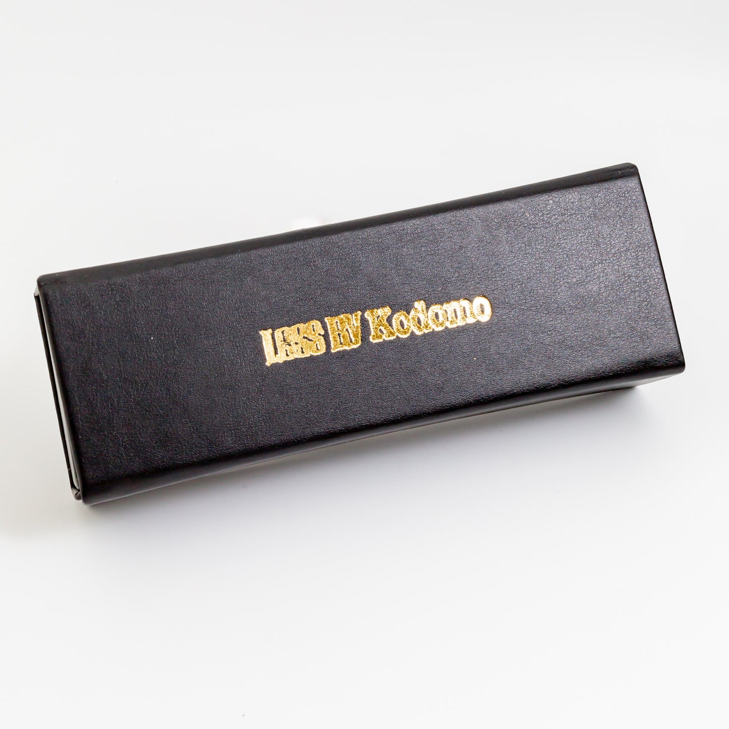 less than human - レスザンヒューマン - メガネケース