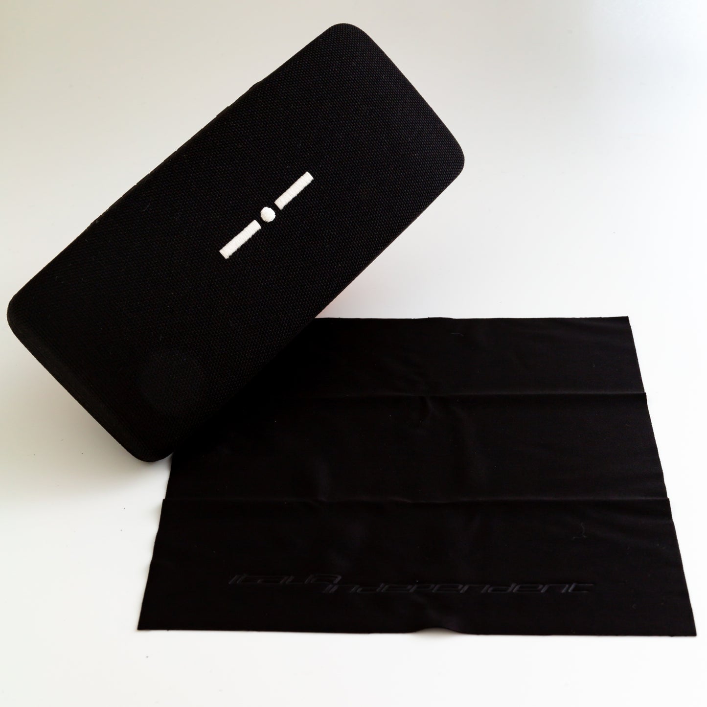 イタリアインディペンデント -メガネケース